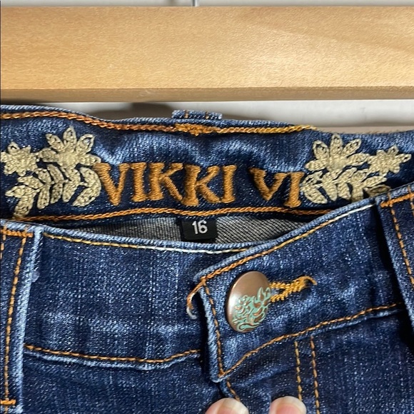 Vikki Vi Blue Ankle Frayed Jeans - Picture 3 of 11